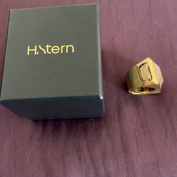 H. Stern Gold Nouveau Deco Ring with Rose Quartz, Smoky Quartz, and Prasiolites. - Picture 9 of 10